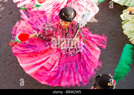 Festival der Gran Poder La Paz Bolivien Volkstanz bunt maskierte Tänzer Südamerika touristischen Reiseziel Stockfoto
