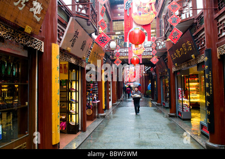 Chinesisch-Straße in shanghai mit Silvester Dekoration Stockfoto