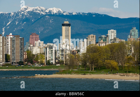 Vancouver und Kistalano Strandpark im Vordergrund Stockfoto