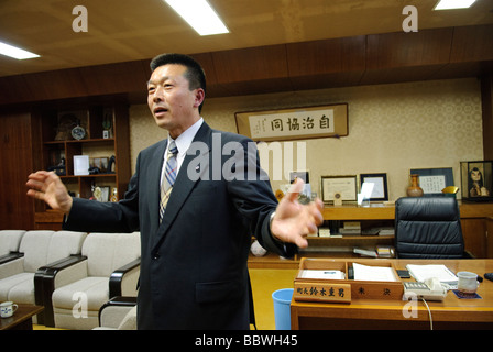 Kuzumaki Bürgermeister Shigeo Suzuki. Kuzumaki, Japan, 17. Oktober 2009. Stockfoto