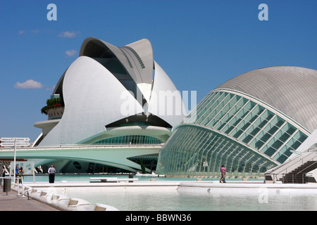 Entworfen von Santiago Calatrava, ist Stadt der Künste und Wissenschaften von Valencia eine beeindruckende Sammlung moderner Architektur Stockfoto