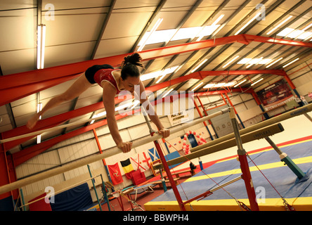 Doppelte europäischen Gymnastik Weltmeister Beth Tweddle an einem Training Veranstaltungsort in der Nähe von Liverpool, UK. Stockfoto