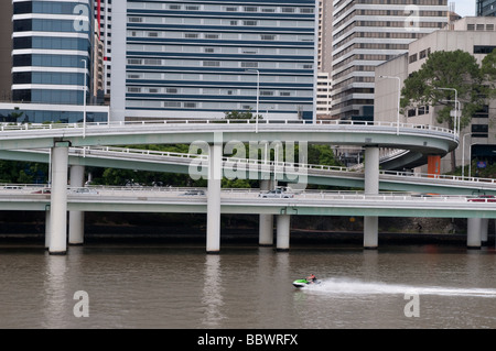 Riverside Expressway und modernen Hochhäusern Brisbane Australien Stockfoto