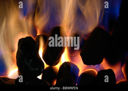 Detail der Köhlerei in Kamin Stockfoto