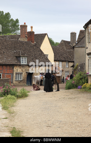 Dreharbeiten zur BBC-Serie Cranford in Lacock, Wiltshire, England, Großbritannien Stockfoto