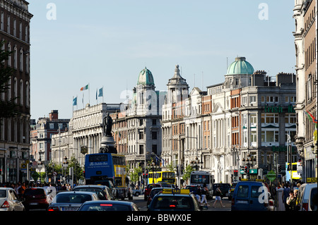 Schwerverkehr Staus Überschrift in Richtung O Connell St im zentralen Dublin Irland Stockfoto