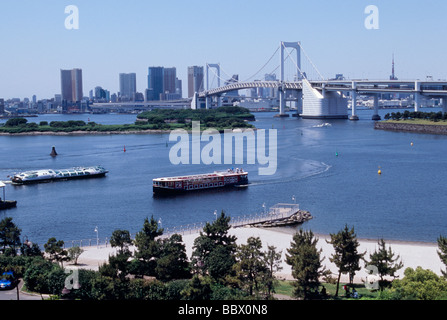 Daiba und Rainbow Bridge, Tokyo, Japan Stockfoto