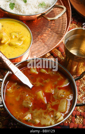 Khatta Alu ist ein Kartoffel-Curry aus Gujarat Stockfoto