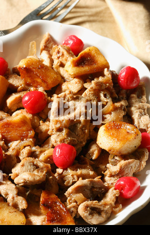 Solange-e Seib ist ein Fleisch-Eintopf mit Äpfeln und getrockneten Früchten Stockfoto