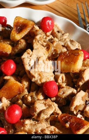 Solange-e Seib ist ein Fleisch-Eintopf mit Äpfeln und getrockneten Früchten Stockfoto
