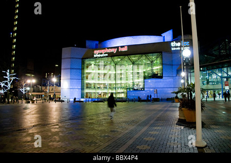 Symphony Hall Birmingham am centenary Square bei Nacht Stockfoto