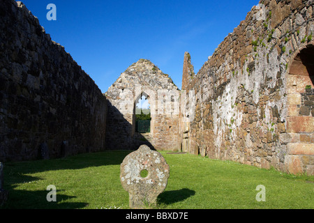 Holestone Keltisches Kreuz markiert das Grab der schwarzen Nonne im Bonamargy Kloster am Stadtrand von Ballycastle County antrim Stockfoto