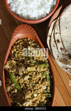 Fisch Puttu ist ein Gericht aus Kerala mit Shark und King Fisch zusammen mit Rührei gemacht Stockfoto