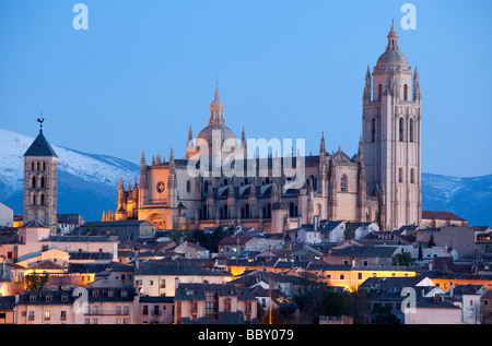 Kathedrale von Segovia beleuchtet, Segovia, Spanien Stockfoto