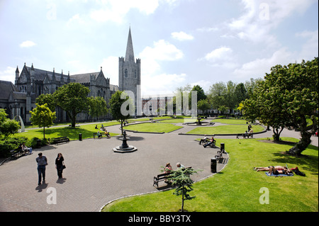 St Patrick s Cathedral und Park Dublin Irland Stockfoto