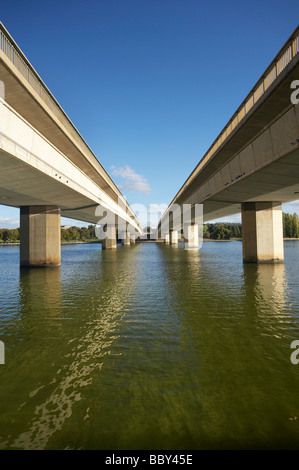 Commonwealth Avenue Bridge Lake Burley Griffin Canberra ACT Australien Stockfoto