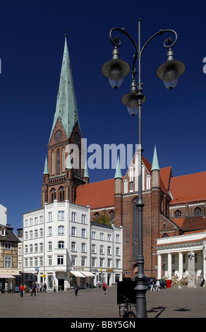 Marktplatz und Schweriner Dom, Schwerin, Mecklenburg-Vorpommern, Deutschland, Europa Stockfoto