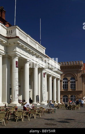 Neues Gebaeude bauen und Altstaedtisches Rathaus altes Rathaus am Marktplatz, Schwerin, Mecklenburg-Vorpommern Stockfoto