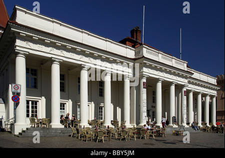 Neues Gebaeude Gebäude am Marktplatz, Schwerin, Mecklenburg-Western Pomerania, Deutschland, Europa Stockfoto