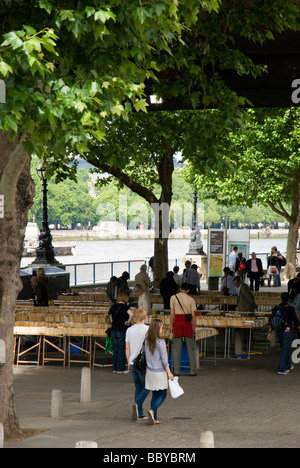 Buchmarkt Southbank Centre, London England UK Stockfoto