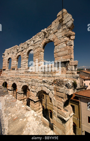Ruinen des Amphitheaters von Verona in der Stadt Verona Norditalien Stockfoto
