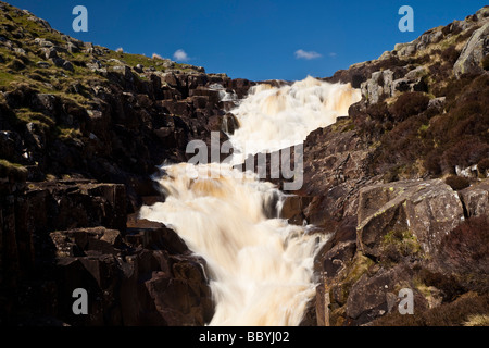 Kessel-Schnauze ist ein 180 Meter langen Wasserfall am Oberlauf des Flusses Tees im Norden Englands erreicht, Stockfoto