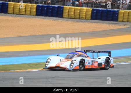 Le Mans 24 Stunden Auto Rennen Sarthe Frankreich Juni 2009 Aston Martin LMP1 Lola Sportevent Track Schaltung Stockfoto