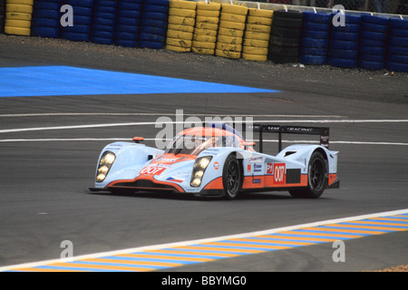 Le Mans 24 Stunden Auto Rennen Sarthe Frankreich Juni 2009 Aston Martin LMP1 Lola Sportevent Track Schaltung Stockfoto