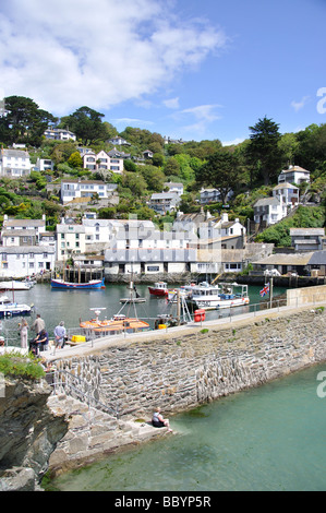 Blick auf den Hafen, Polperro, Cornwall, England, Vereinigtes Königreich Stockfoto