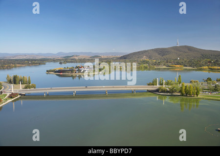 Commonwealth Avenue Bridge Black Mountain und Lake Burley Griffin Canberra ACT Australien Antenne Stockfoto