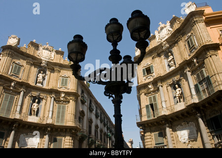 Dekorative Gebäude, Piazza Vigliena, Quattro Canti, Palermo, Sizilien, Italien, Europa Stockfoto