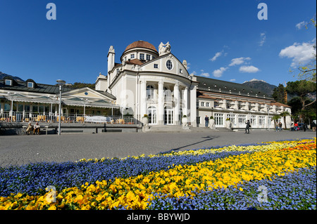 Alte Stadt mit Spa Haus und Promenade, Meran, Meran, Südtirol, Italien, Europa Stockfoto