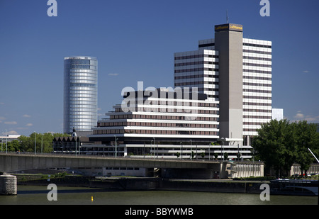 Lufthansa-Hochhaus und Köln-Triangel Hochhäuser, letzteres den Sitz der regionalen Behörde des Rheinlands, Deut Stockfoto