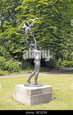 Statue Cadogan Place Gardens Kensington und Chelsea London SW1 England UK Stockfoto