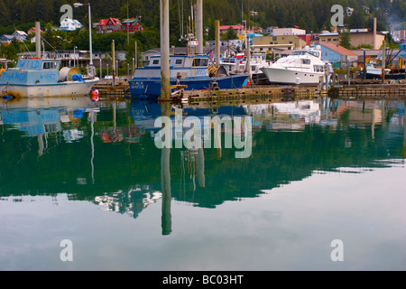 Lachsfischen-Flotte in der bunten Fischen Gemeinde Cordova, Alaska. Stockfoto