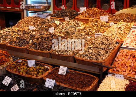 Trockenpilze La Boqueria Markt Halle Barcelona-Catalunya Spanien Stockfoto