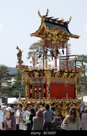 Eine aufwendige traditionelle Wagen oder Float ist auf dem Display während des Frühlingsfestes in Takayama Japan Stockfoto