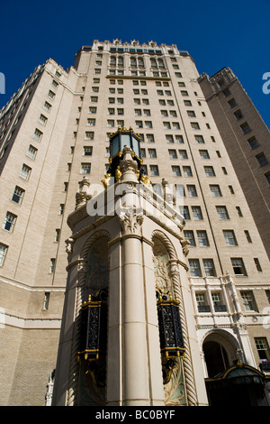 Nach oben an der Spitze der Marke, das Intercontinental Mark Hopkins Hotel in San Francisco. Stockfoto