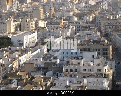 TUNIS, TUNESIEN. Ein Blick über die Innenstadt. 2009. Stockfoto