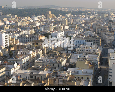 TUNIS, TUNESIEN. Ein Blick über die Innenstadt. 2009. Stockfoto