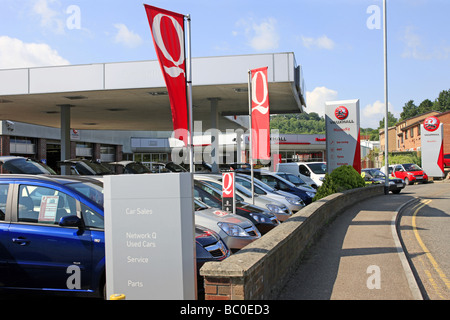 Chevolet Vauxhall GM Netzwerk Q Autohaus und Vorplatz Stockfoto