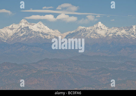 Indischen Himalaya lugt, Uttaranchal, Nordindien, eingefaßt mit China Stockfoto