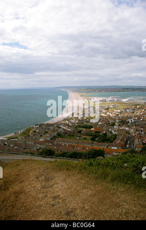 Ansicht über Chesil Beach und Wren und der Austragungsort für die Olympischen Spiele 2012 Segeln. Stockfoto