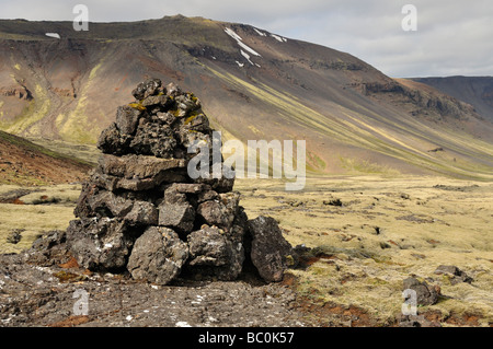 Cairn in Tvíbollahraun Lavastrom Reykjanes Halbinsel Island Stockfoto