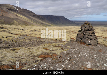 Cairn in Tvíbollahraun Lavastrom Reykjanes Halbinsel Island Stockfoto