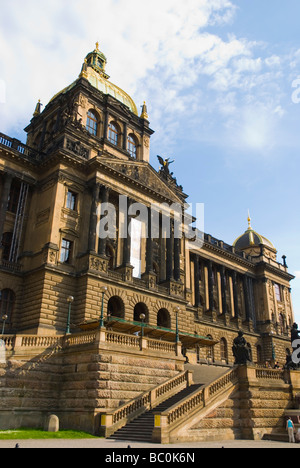 Narodni Muzeum das Nationalmuseum in Prag Tschechien Mitteleuropa Stockfoto