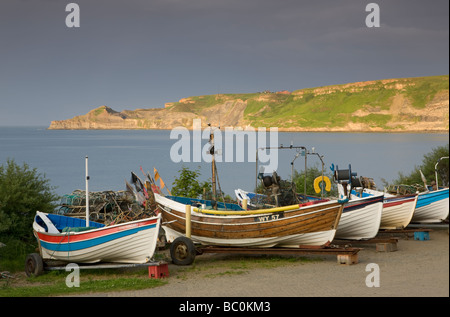 Angelboote/Fischerboote an der Runswick Bucht an der Nordküste Yorkshire Stockfoto