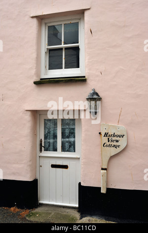 POLPERRO, CORNWALL - 07. JUNI 2009: Details eines hübschen Fischerhäuschen Stockfoto