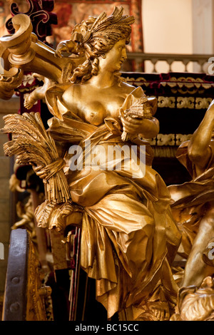 Papst Clement XI Botschaft Trainer (der Ozeane) detail (18. Jh.) - das Nationale Kutschenmuseum – Museu Dos Coches, Lissabon, Portugal. Stockfoto