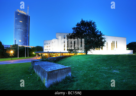 Aalto Opernhaus und RWE zentrale Turm, Essen, Deutschland Stockfoto